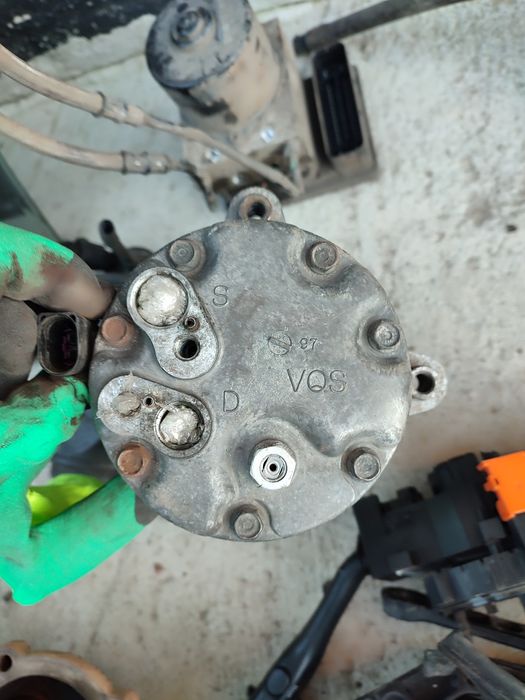 Компрессор кондиционера на Шкода Октавия Тур Гольф Skoda Octavia tour