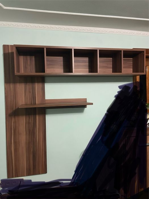 Поличка на стінну , вітальня.      .