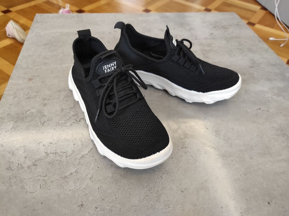 Buty sportowe damskie r.36