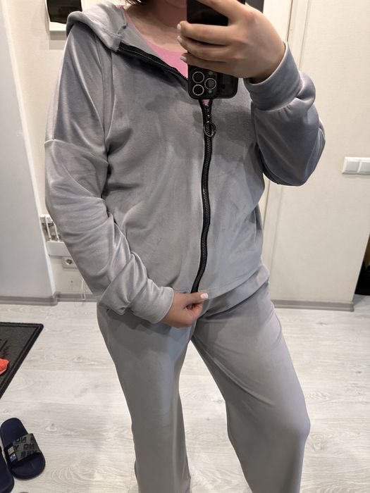 Костюм жіночий плюшевий велюровий сірий спортивний