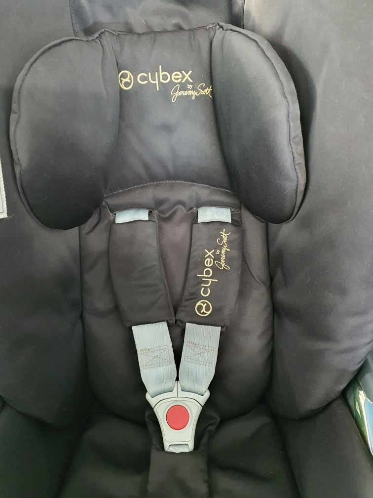 Fotelik CYBEX Cloud Z WINGS + obrotowa baza