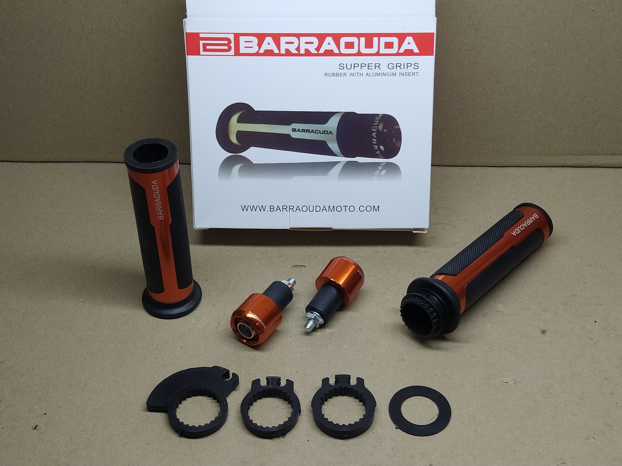 Ручки руля мото "BARRACUDA" (грипсы +отбойники) универсальные