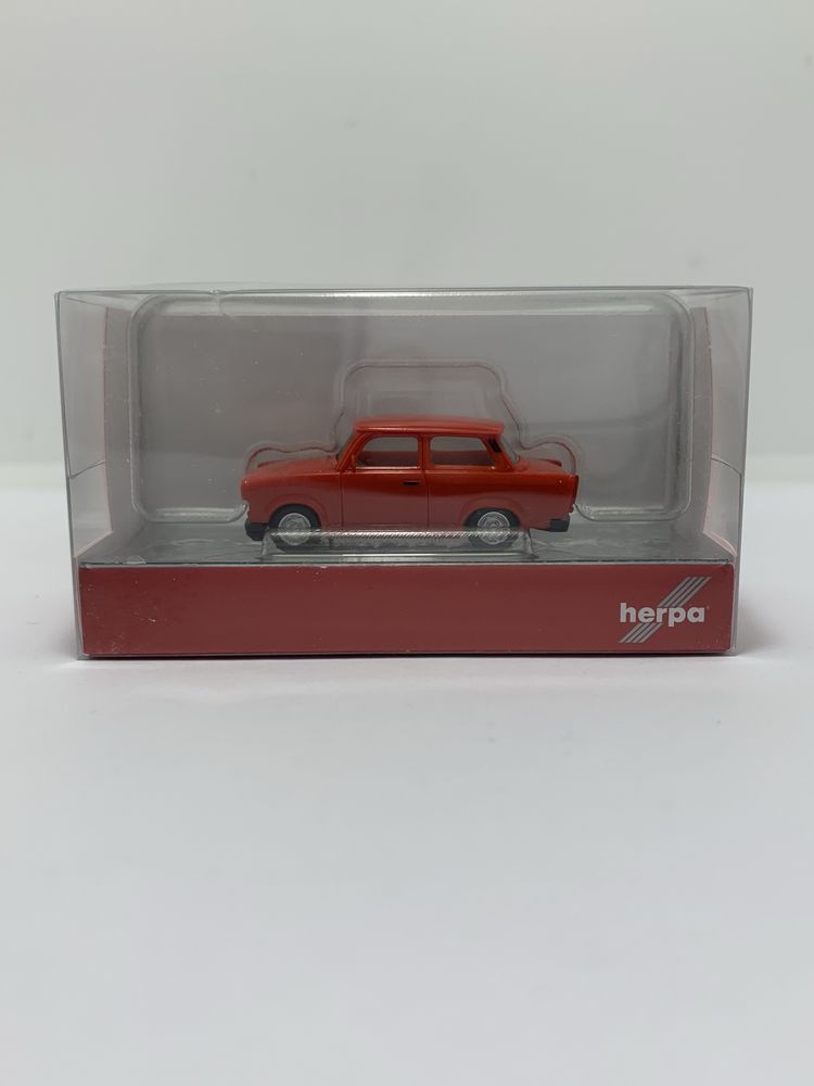 Trabant 1.1 da Herpa escala 1/87