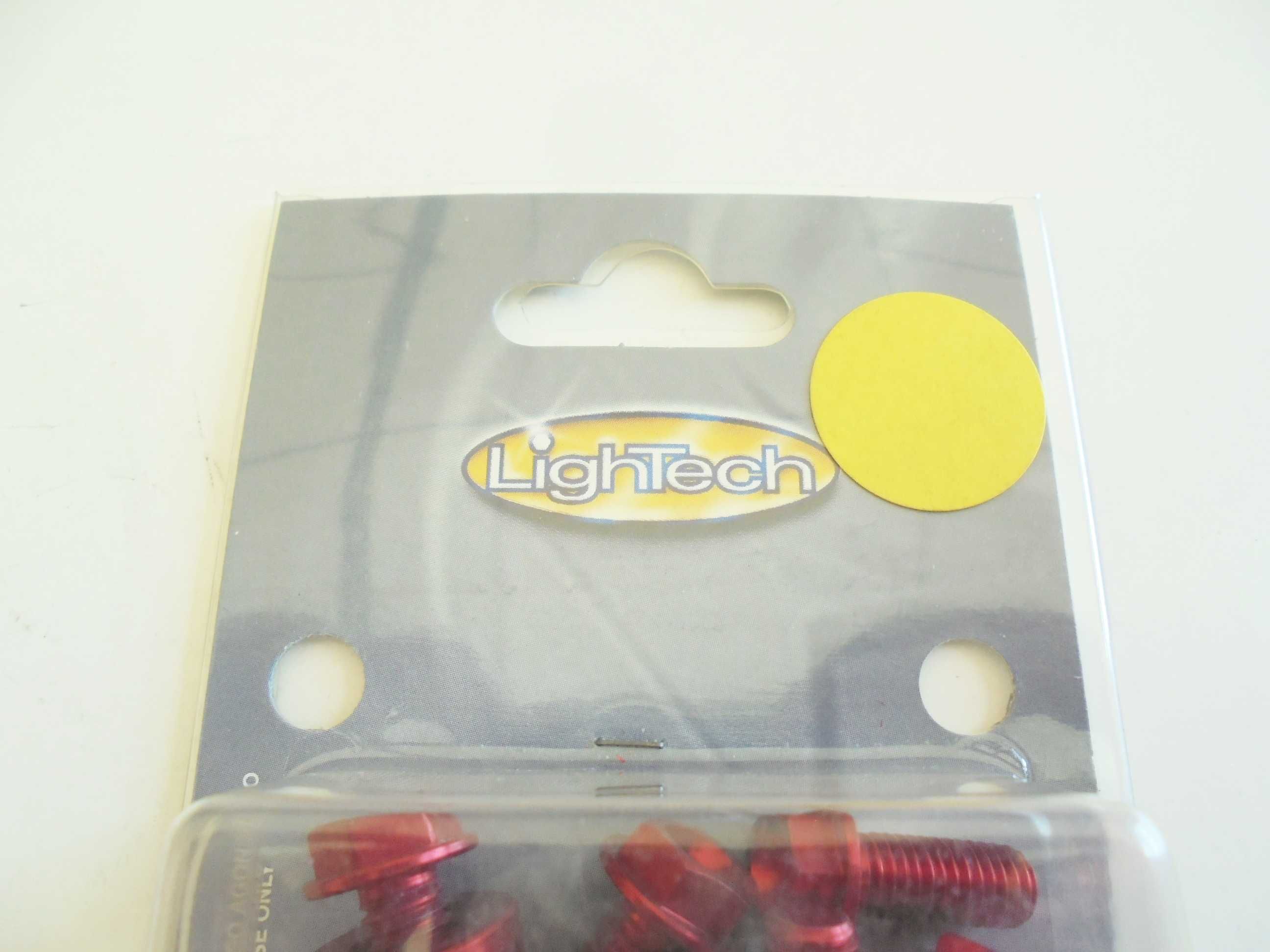 Nowy zestaw śrub LIGHTECH do owiewek Suzuki GSXR 1000 RED