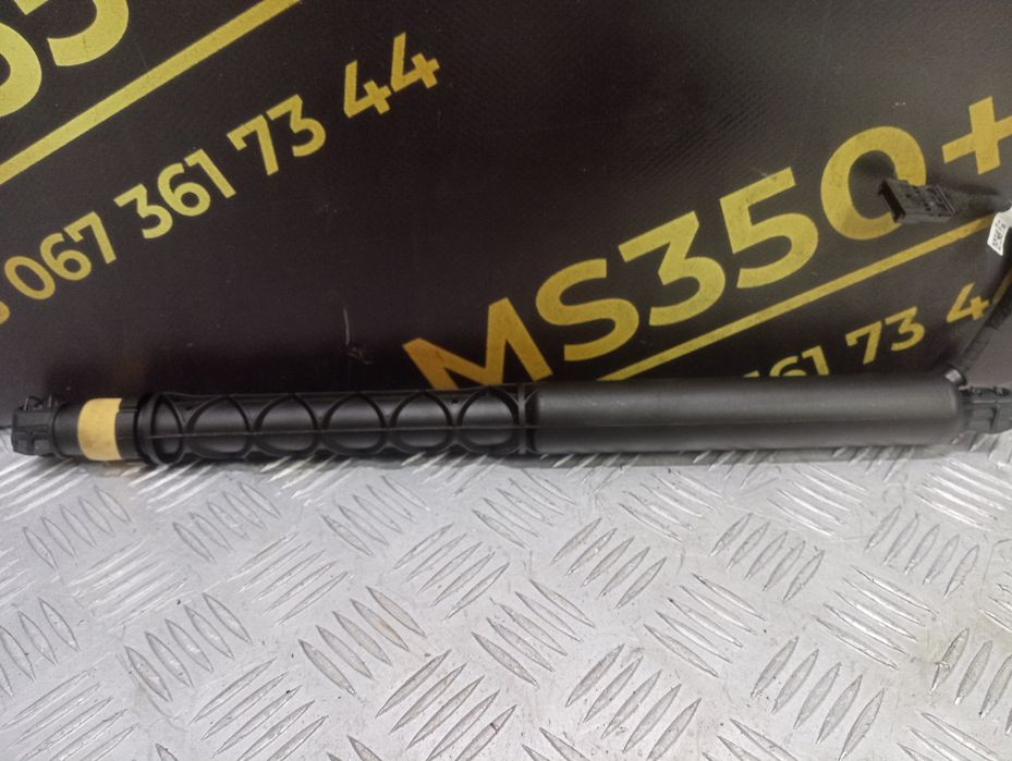 Амортизатор кришки BMW X7 G07 Розборка БМВ Х7 Г07 ляди