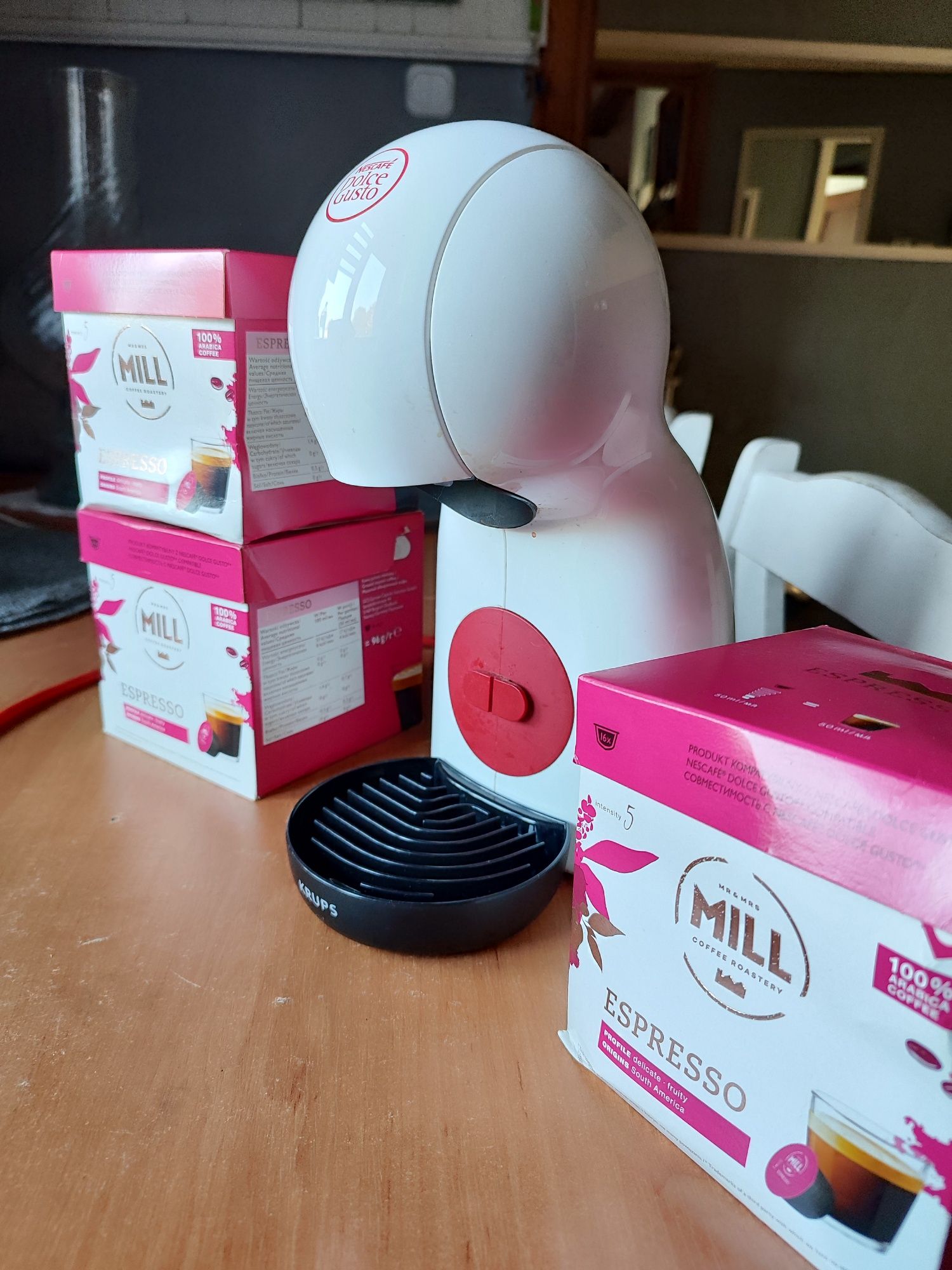 Ekspres do kawy Krups NESCAFE Dolce Gusto Piccolo + Kawa 50 Kapsułek