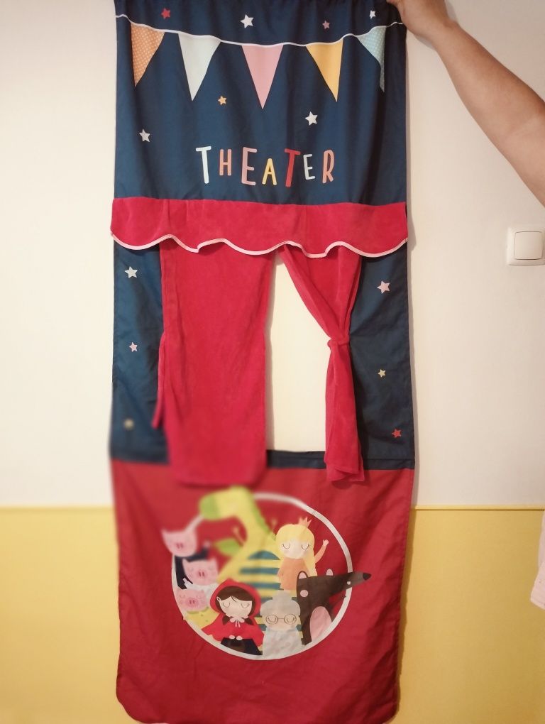 Teatro com varão extensível
