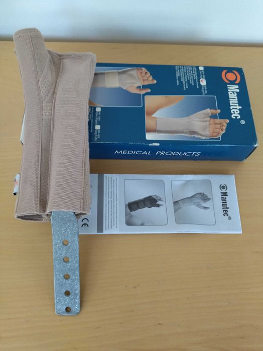 Ortótese de imobilização de pulso e polegar esquerda