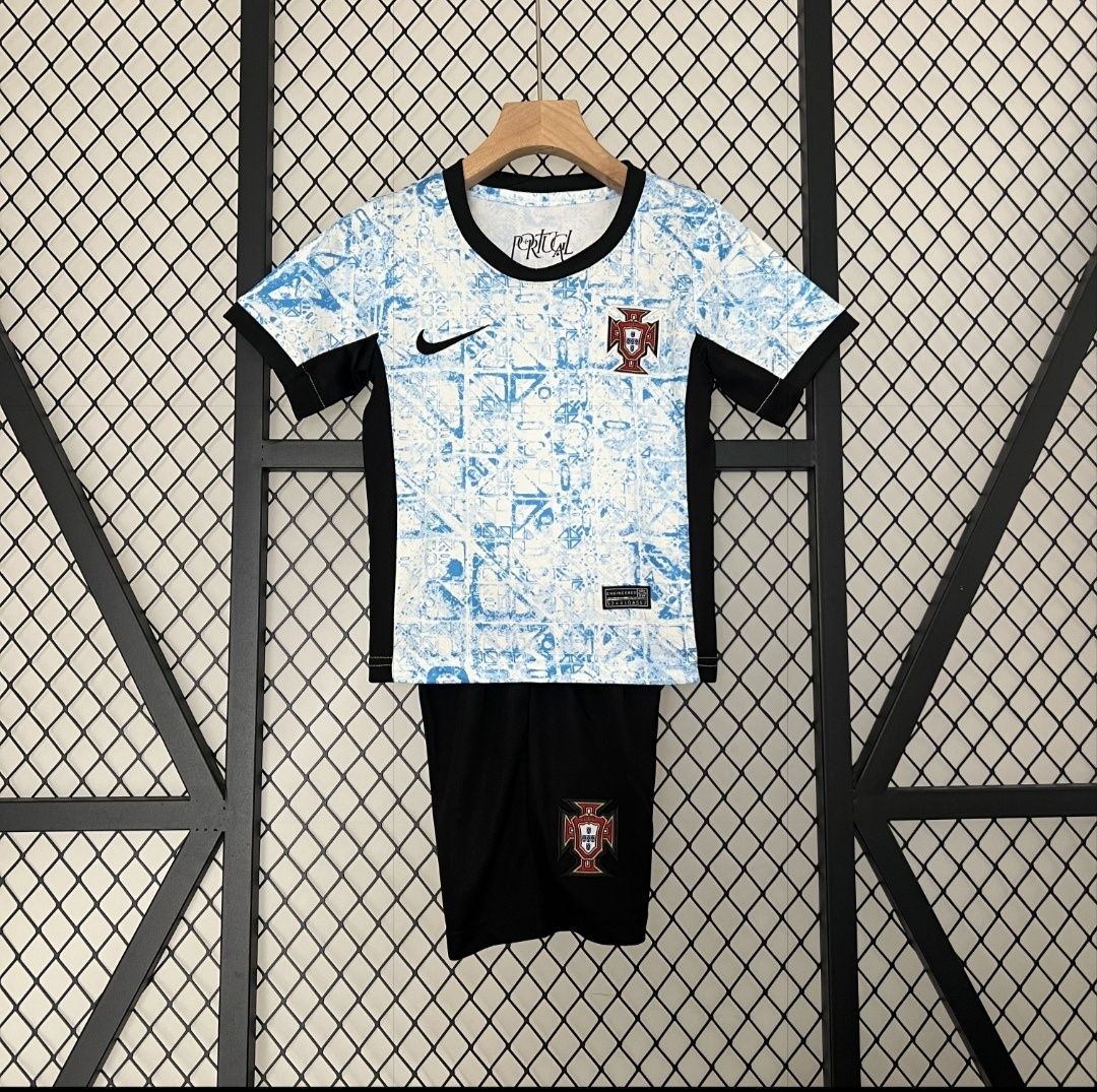 Kits de futebol para criança