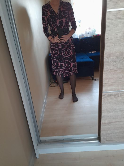 Sukienka midi czarno-różowa