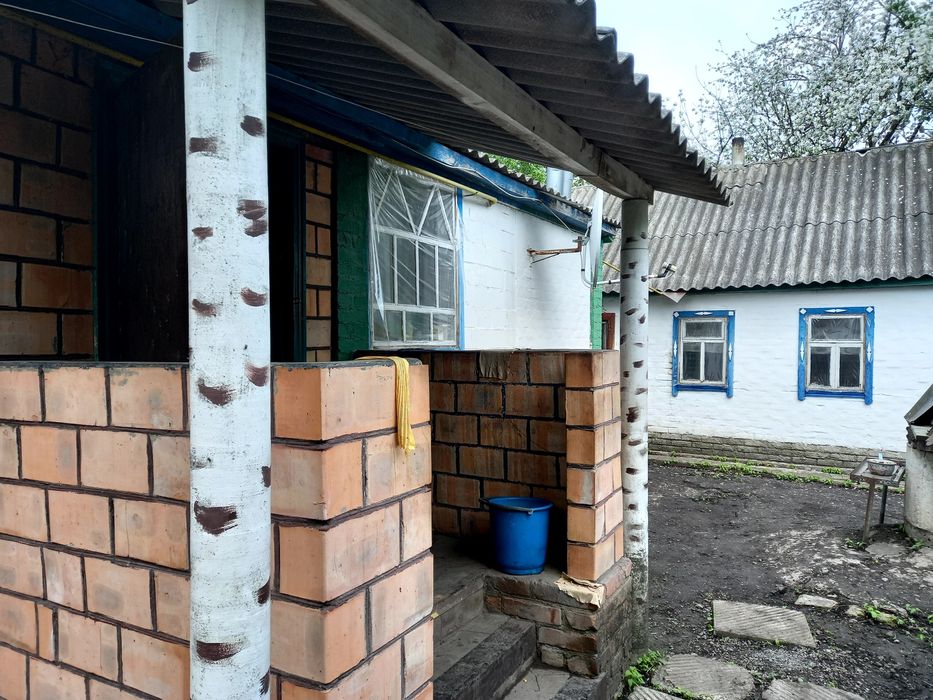 Продаж булинку та земельної ділянки