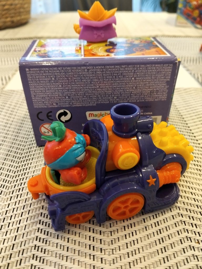 Super zings Skyracer + 2 figurki. Super Zings pojazd
