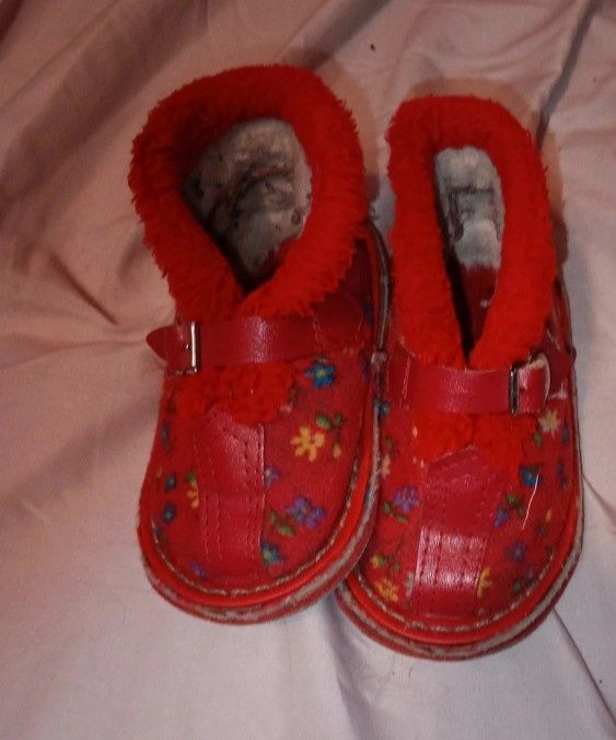 Wyższe cieplejsze kapcie