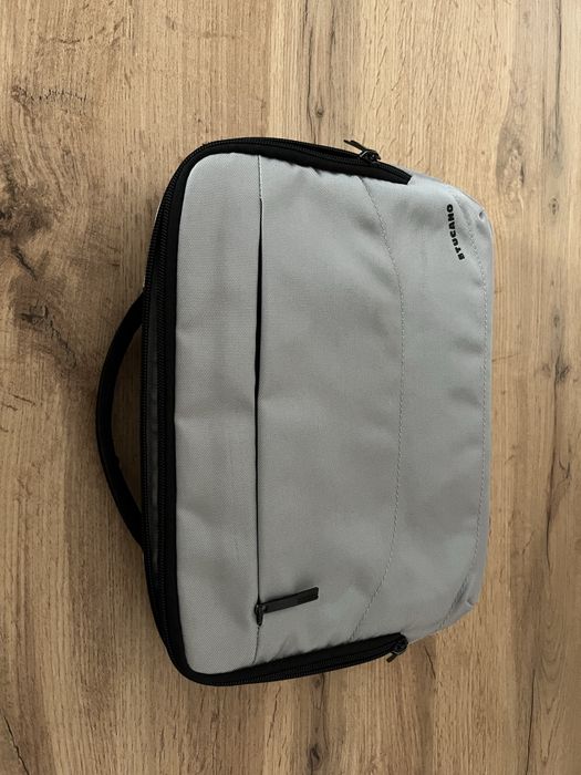 Продам сумка для нетбука tucano