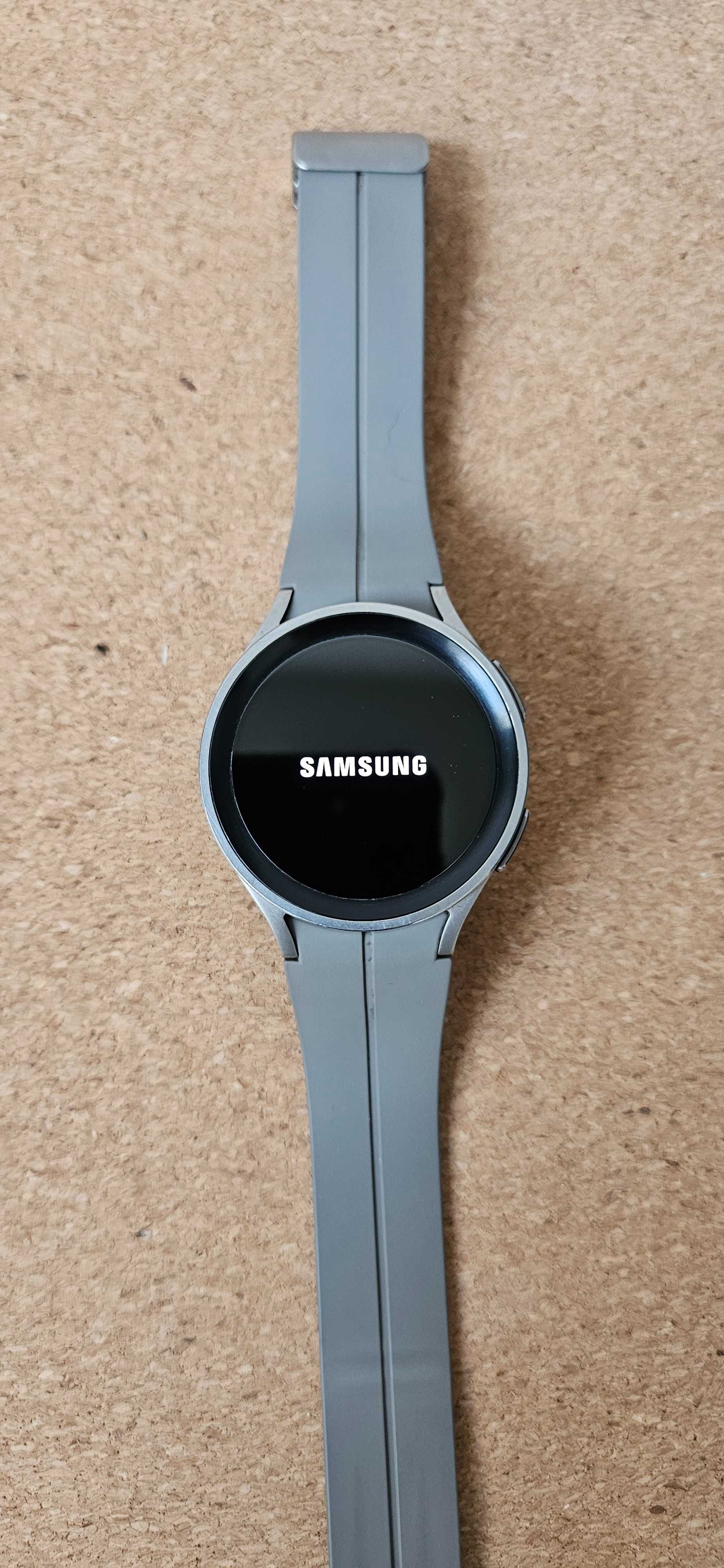 SAMSUNG Galaxy Watch5 Pro 45mm LTE Szary szafirowe szkło SM-R925F