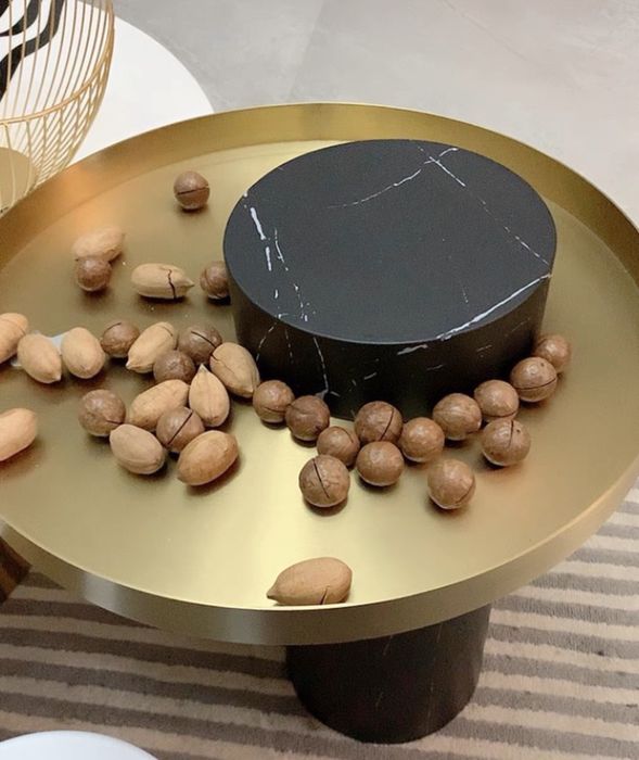 Столики з натурального мармуру