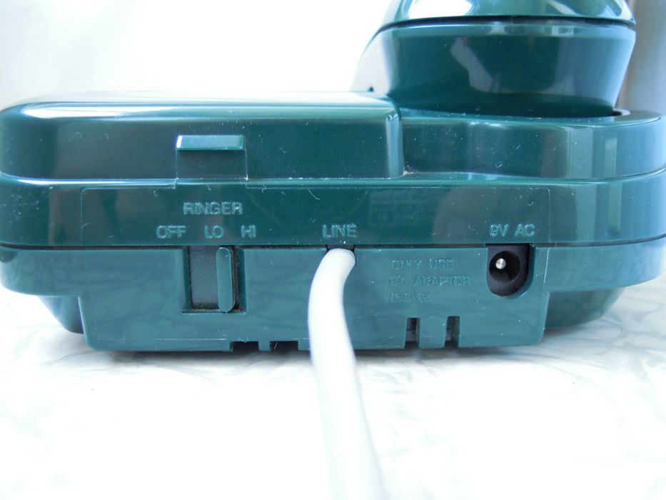 Телефон стационарный Британика P-221/150 с автоответчиком