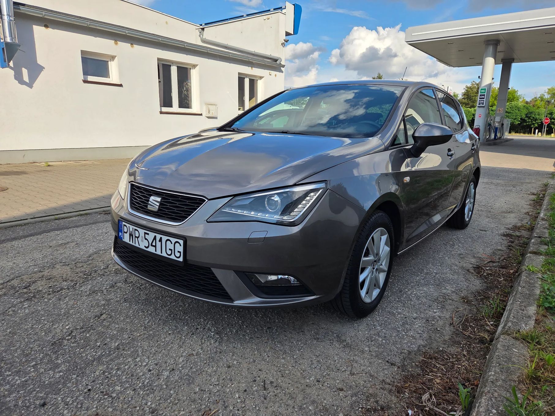 Seat Ibiza 1.4 16V MPi 86 KM LIFT*Navi*Klimatronic*LED*Xenon*2 komplety ALU*