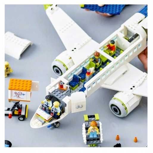 DUŻY Zestaw LEGO City Samolot pasażerski (Figurki, POJAZDY LOTNISKOWE)