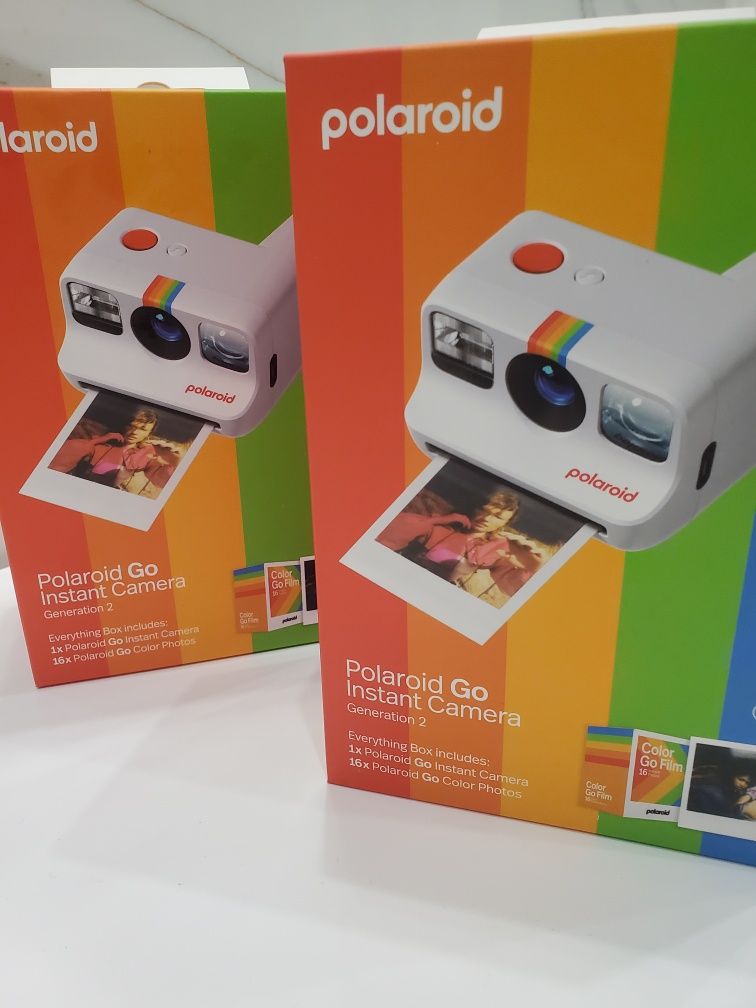 Polaroid Go Generation 2 - Міні-камера + плівка (16 фото в комплекті)
