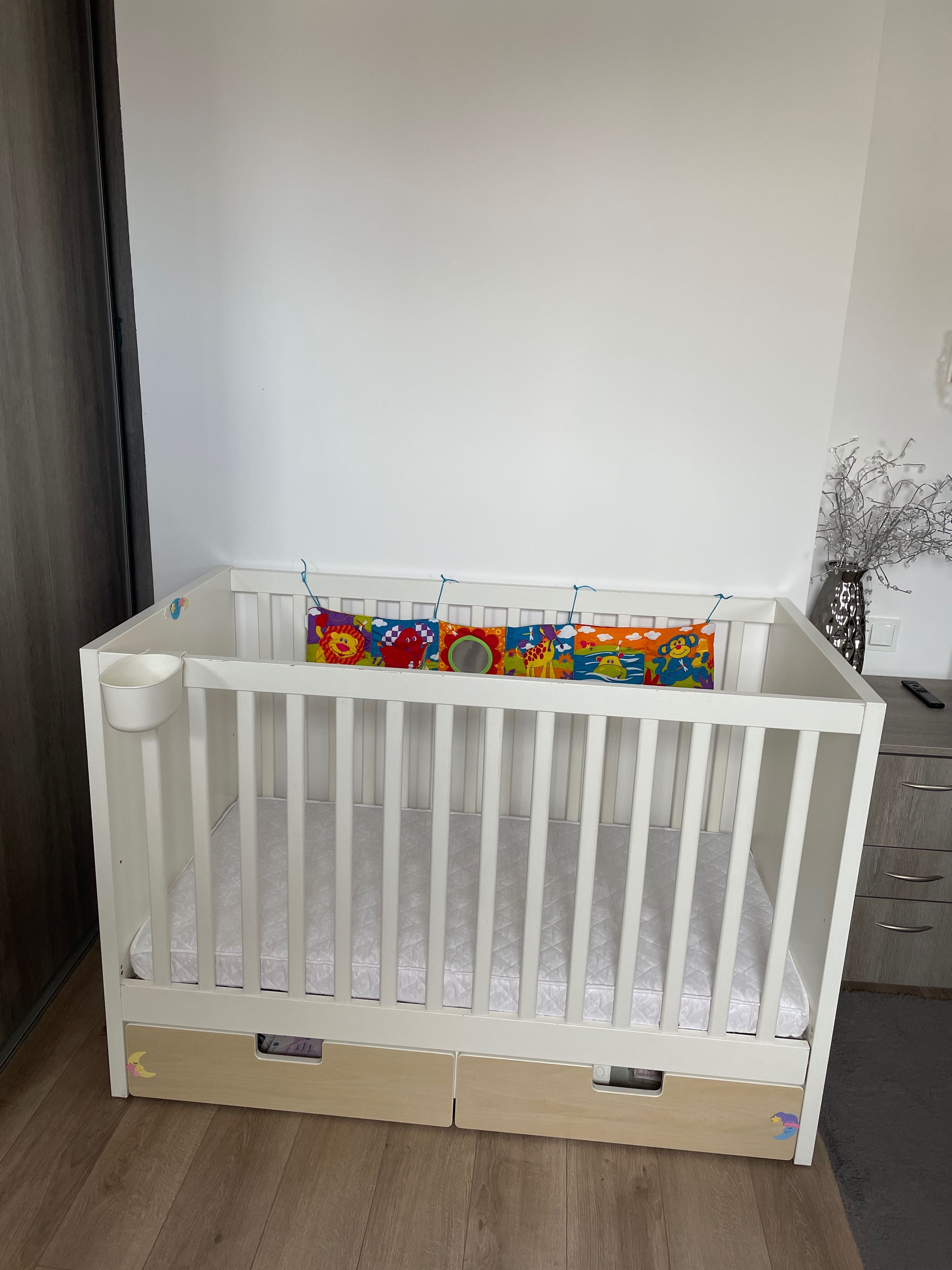 Łóżeczko Ikea białe z szufladami z materacem drewniane dostawka