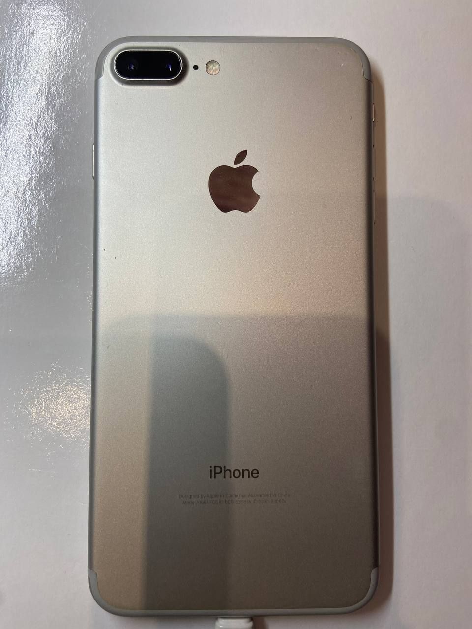 Айфон 7+ ,128gb.