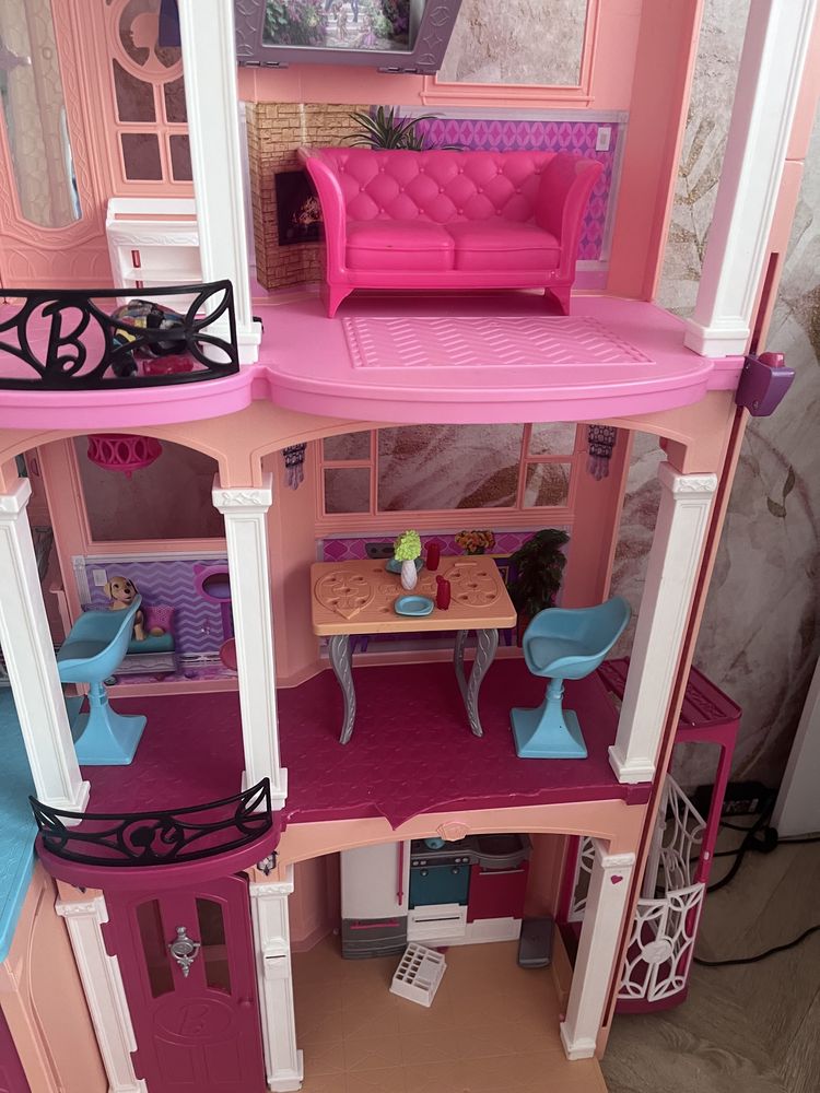 Duży domek dla lalki Barbie