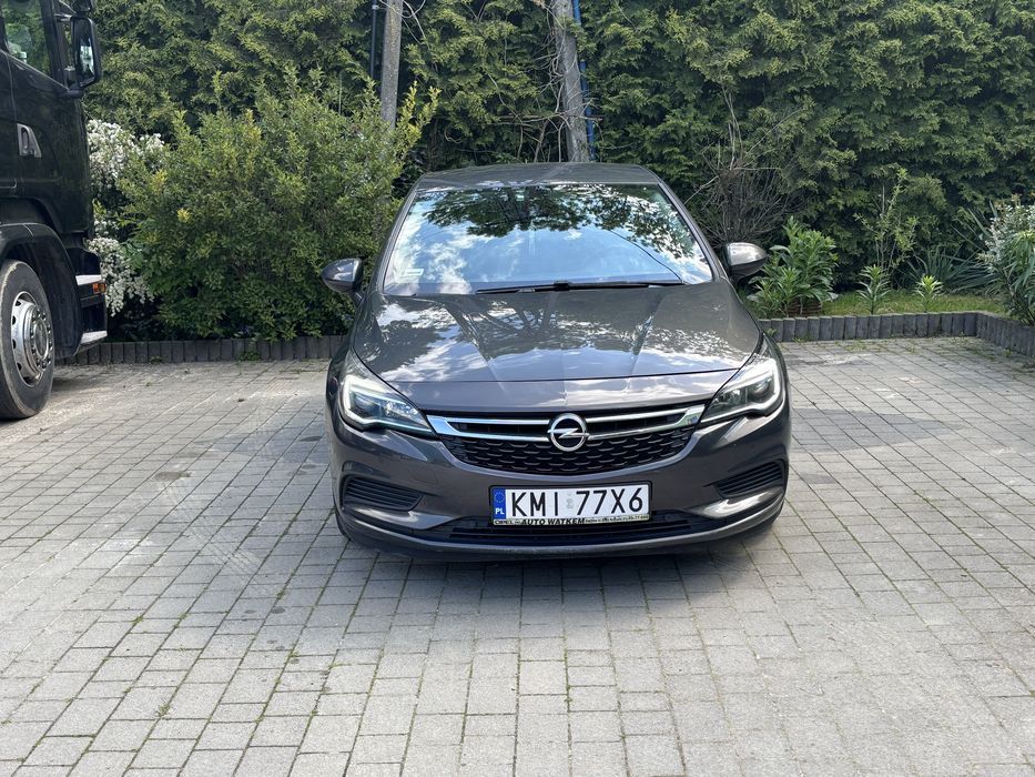 Opel Astra  1.6 hatchback