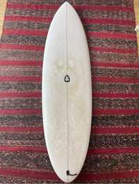 Twin Pin surfboard 6’4 with channels
