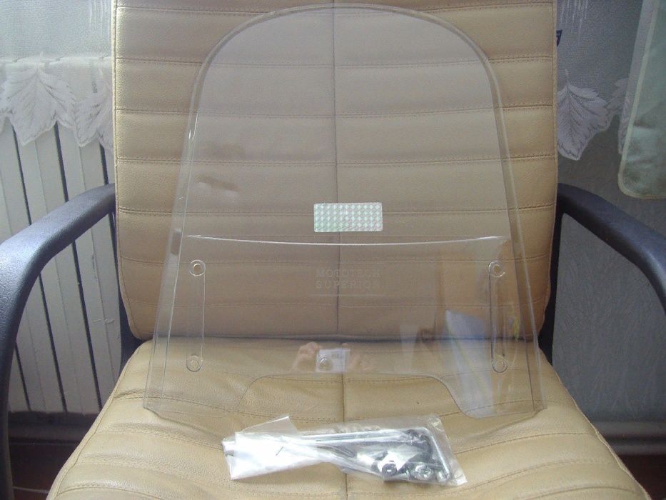 Лобовое/Ветровое стекло на скутер/мопед (Honda Yamaha Suzuki) Доставка