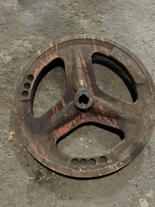 Шкив на  42см.  .