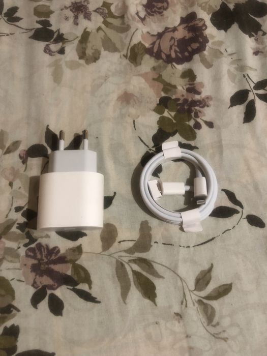 Швидка зарядка для айфон 20w