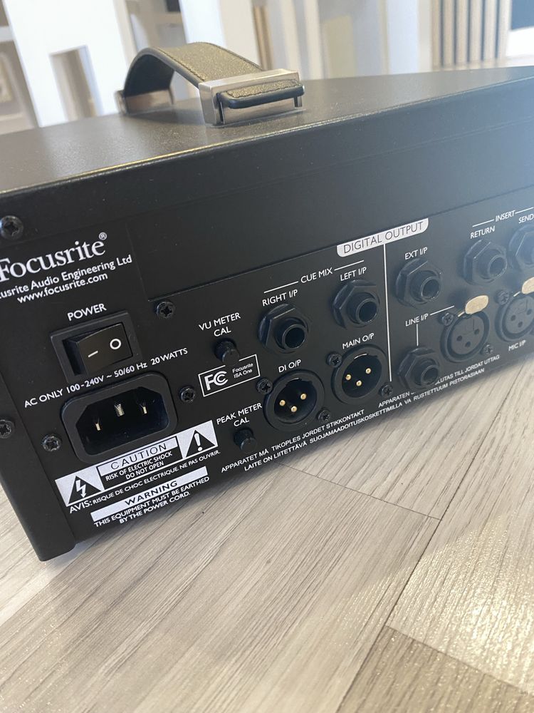 Focusrite isa one preamp mikrofonowy