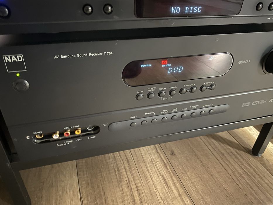 Amplituner nad t754 waga 21 kg