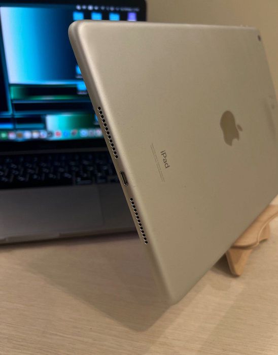 планшет iPad 9 покоління 2021 року  64gb Silver 10.2 з гарантією