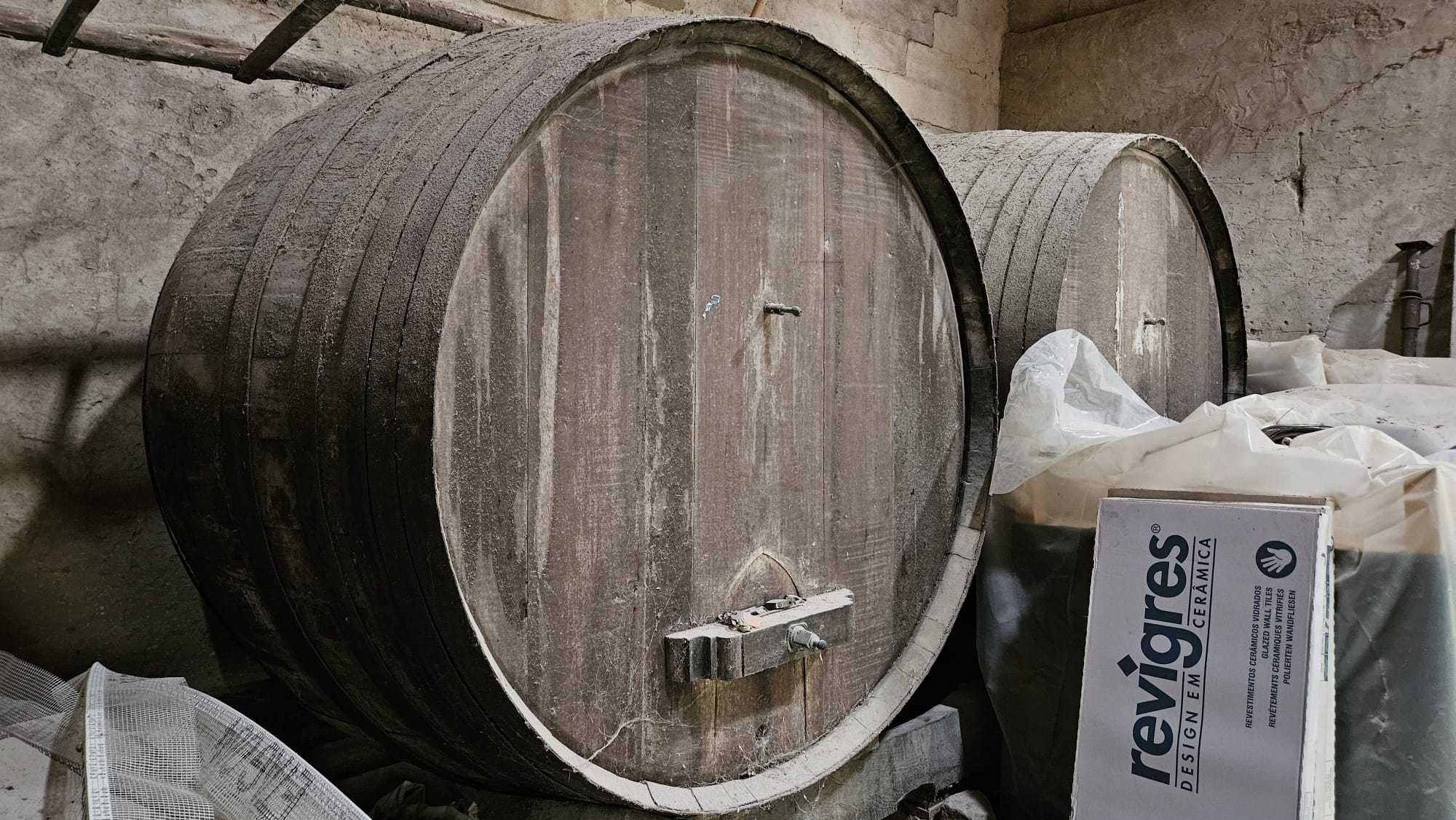 Tonel vinho em madeira 2500L