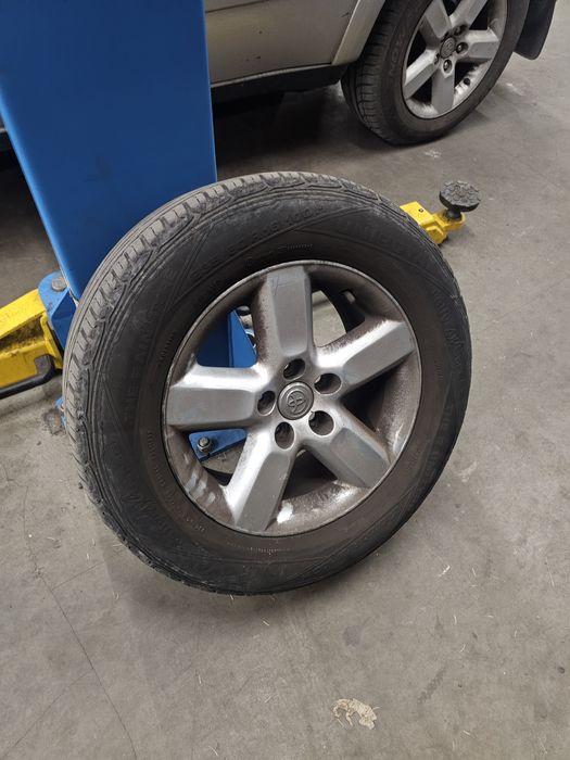 zestaw 4 felg z oponami