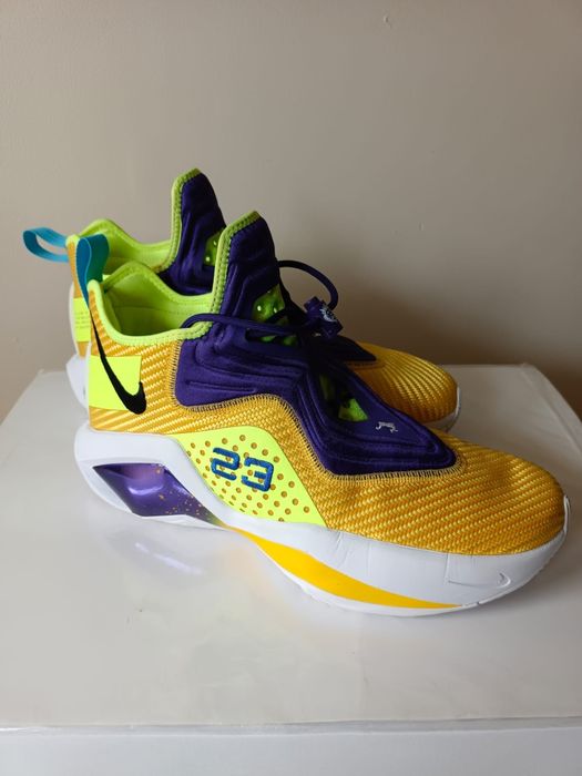Nike LeBron Solider 14.
