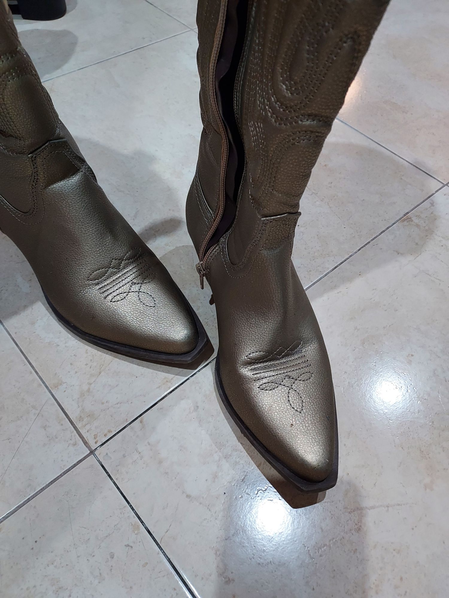 Vendo botas como novas