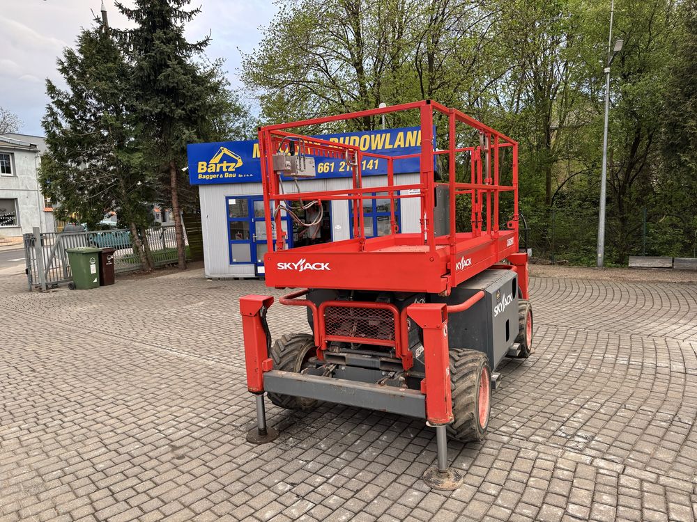 Podnośnik Skyjack SJ6826 RT Diesel rok 2018. JGL, z UDT !