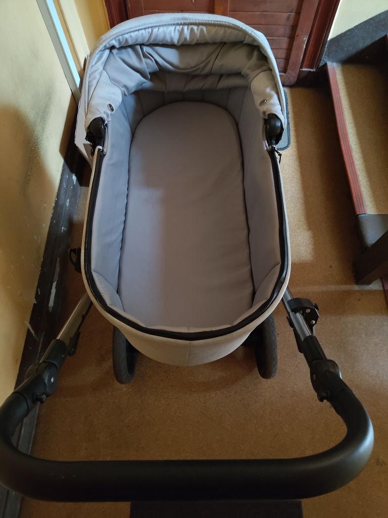 Wózek Invictus V-Plus 2w1
