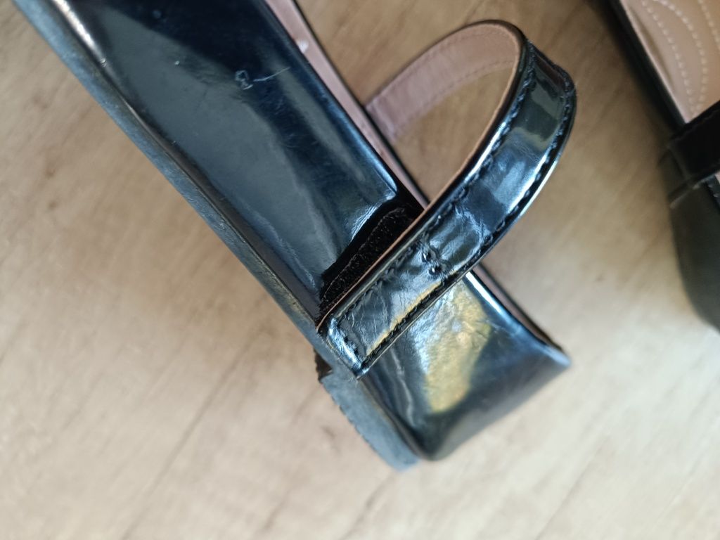 Buty eleganckie dla dziewczynki