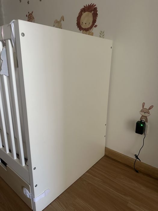 Berço ikea branco e beje