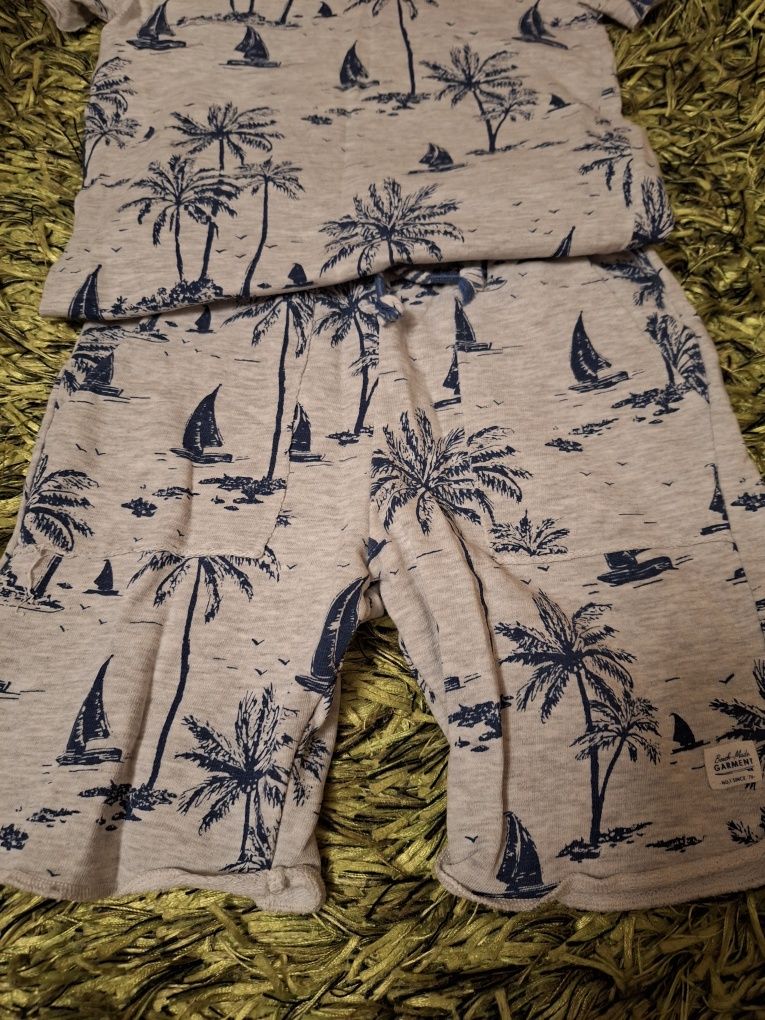 Komplet letni dresowy hawajski H&M rozmiar 122-128