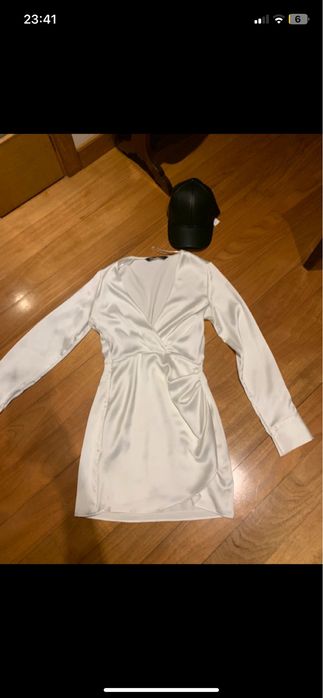 Vestido de cetim zara