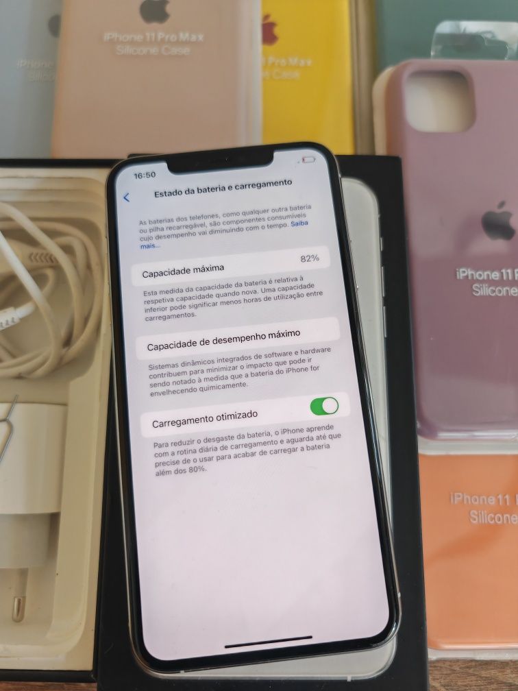 iPhone 11 Pro Max 64GB Silver Bom estado