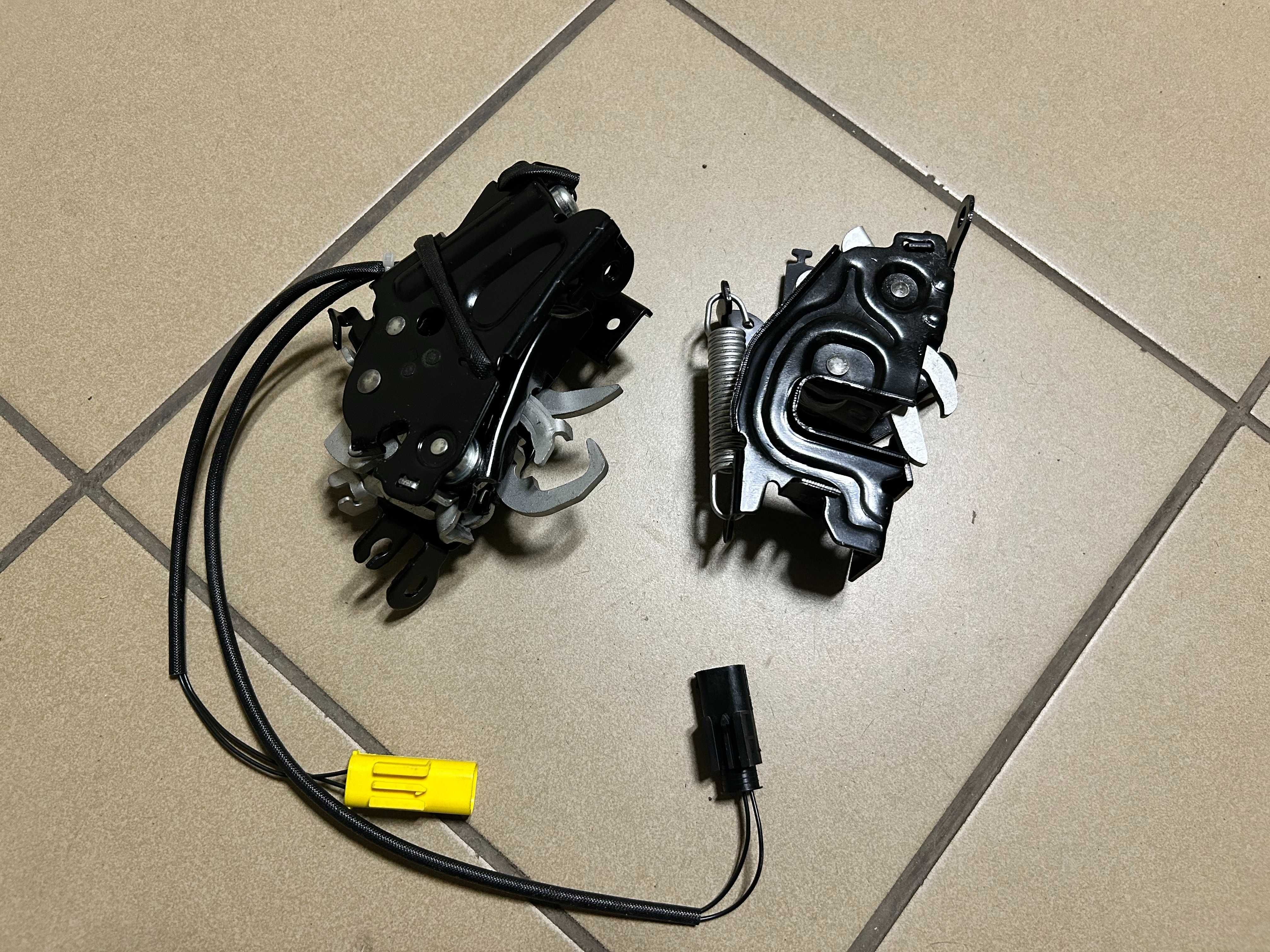 BMW 5 G30 G31 Замок капота правий 51237347410 лівий 51237347409