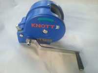 Wciągarka wyciągarka mechaniczna na pas 450kg z obudową przyciągarka KNOTT KUBIX