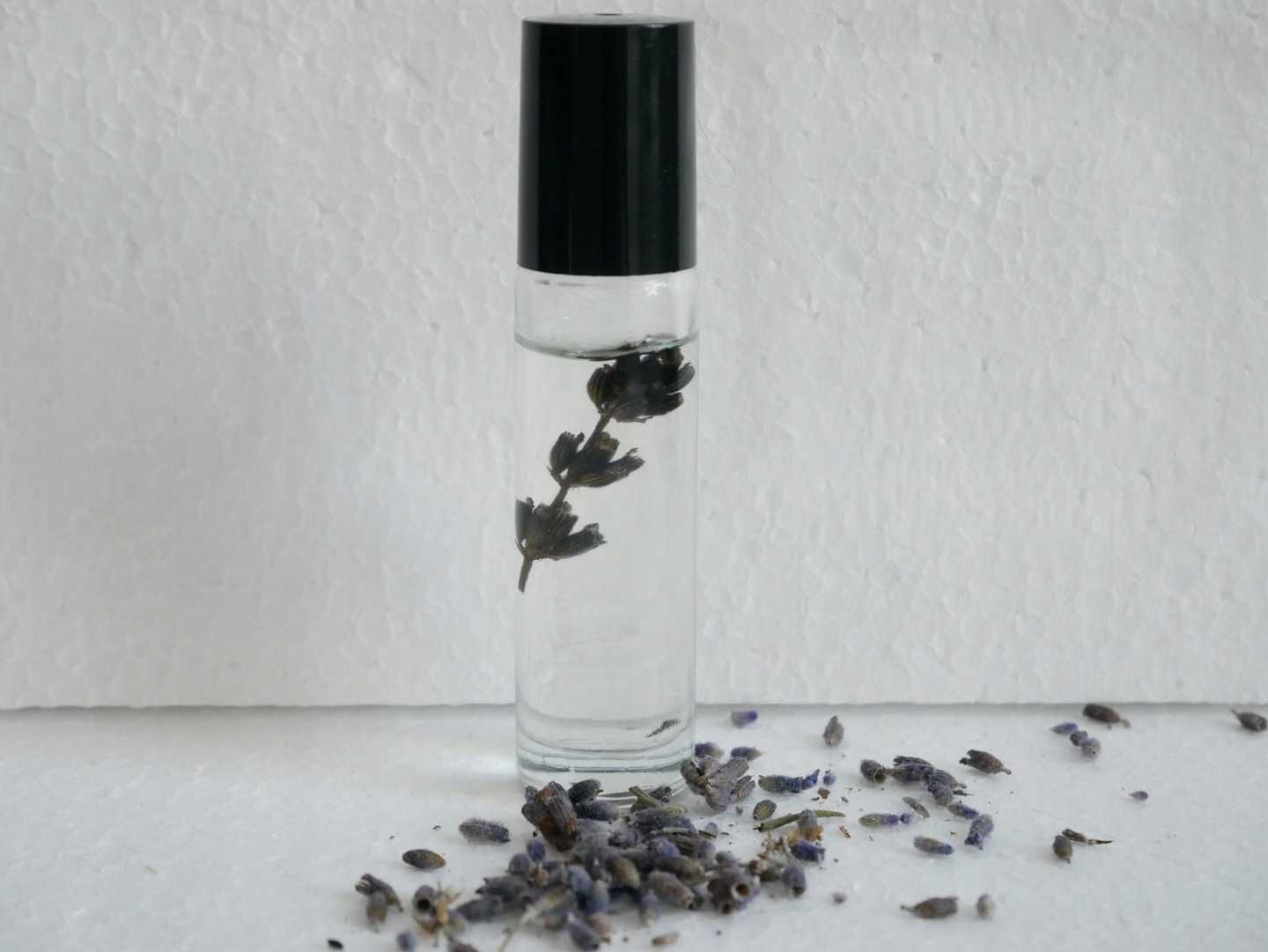 Naturalne perfumy w olejku dla kobiet LAWENDOWA OBSESJA Ekowytwórnia