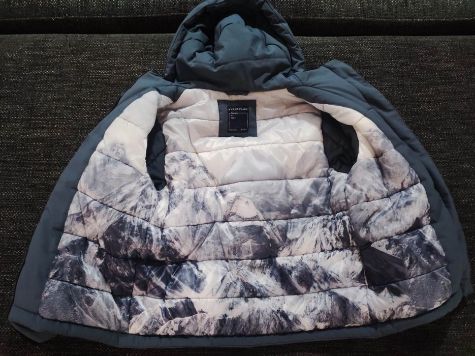 Casaco capucho tamanho 8 anos